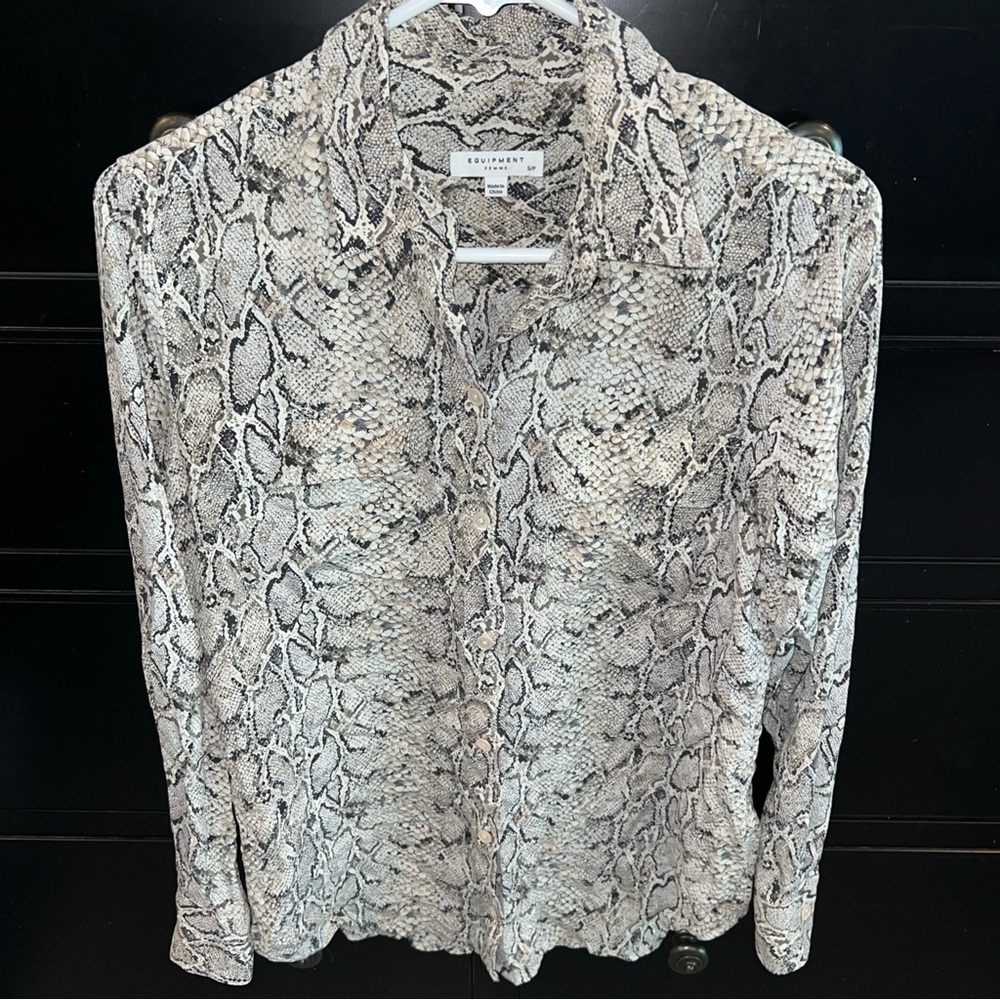 Calvin Klein Women's Snake Print Blouse - Gray